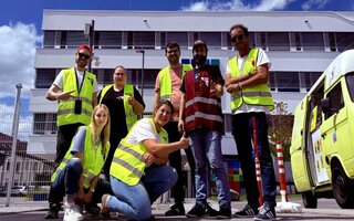 NGG-Befragungsteam vor dem Werkstor bei Rittersport 