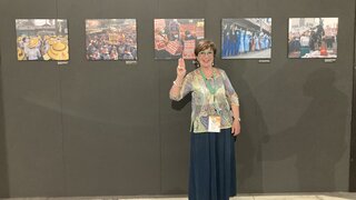Cecilia Brighi auf dem Kongress der italienischen NGG-Schwestergewerkschaft FAI CISL Anfang Juni, vor ihrer eindrucksvollen Fotoausstellung zu Myanmar.