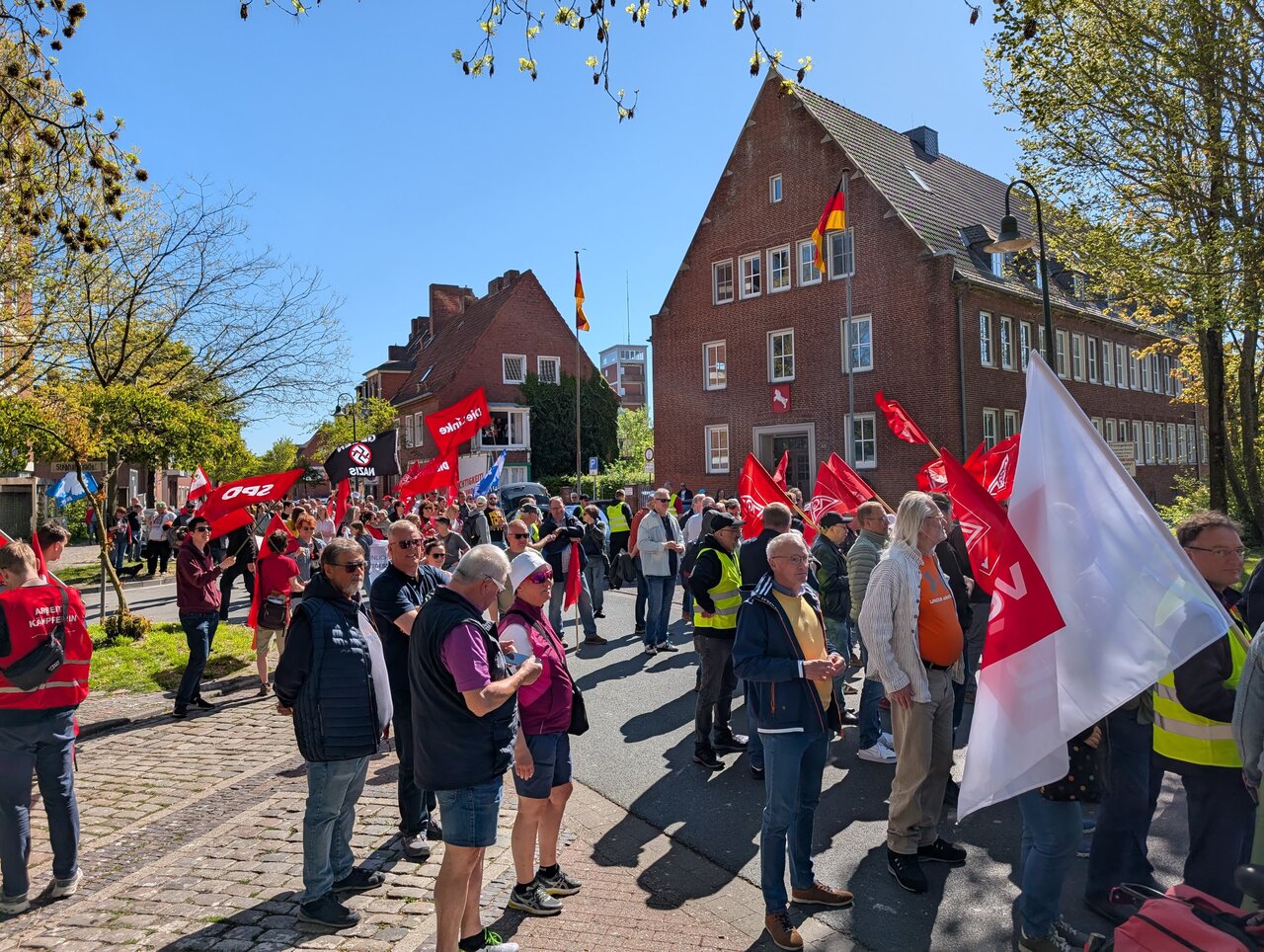 1. Mai Demo Emden