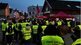 Warnstreik in der Marten Fleischfabrik in Gütersloh